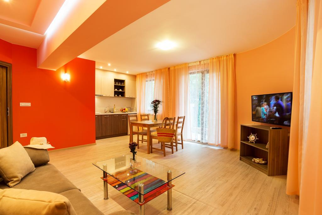 Aparthotel Prostor Καβάρνα Εξωτερικό φωτογραφία