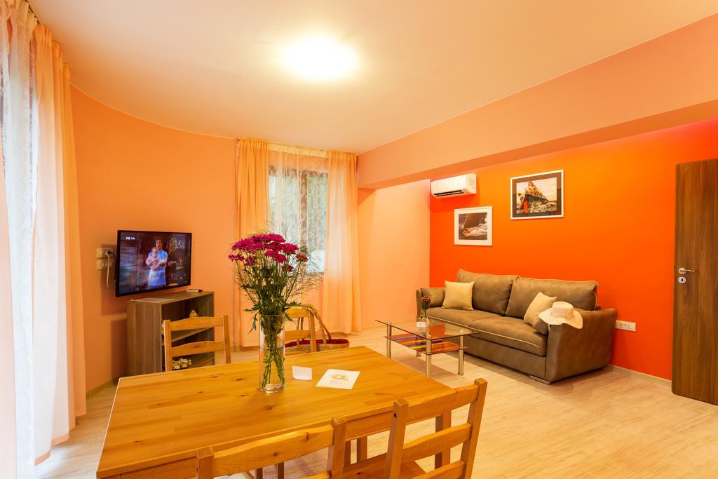 Aparthotel Prostor Καβάρνα Εξωτερικό φωτογραφία